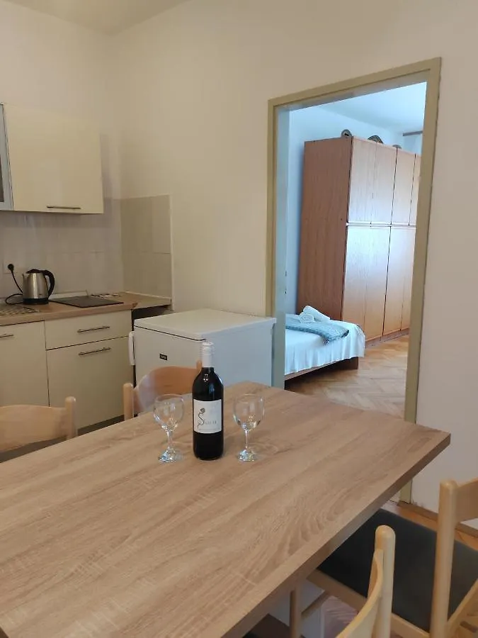 Apartments Kocijan Sukosan