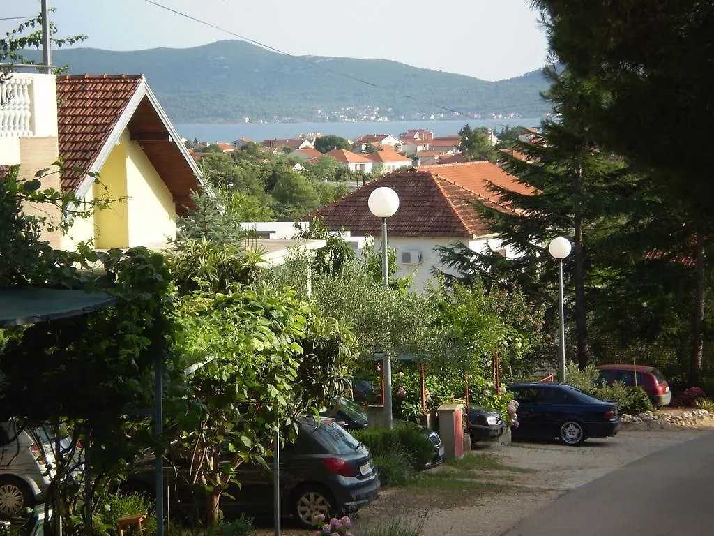 Apartments Kocijan Sukosan